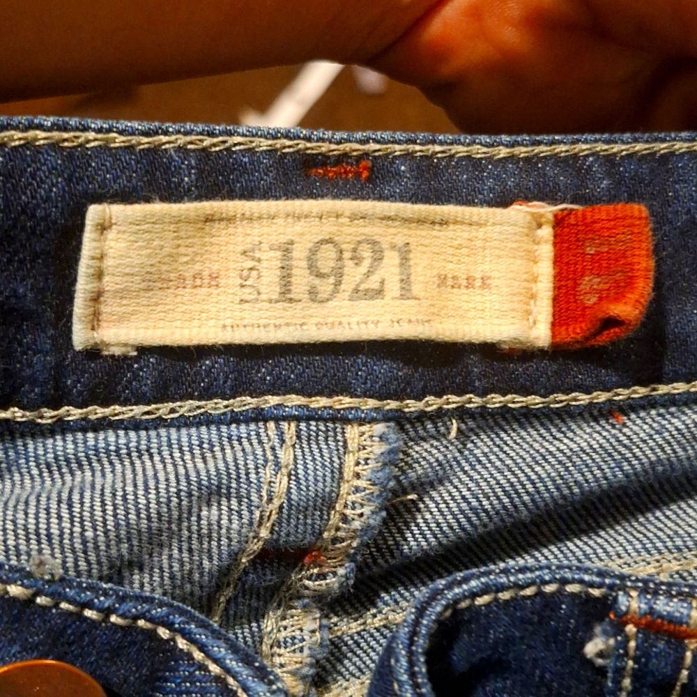 1821 Verona Jeans